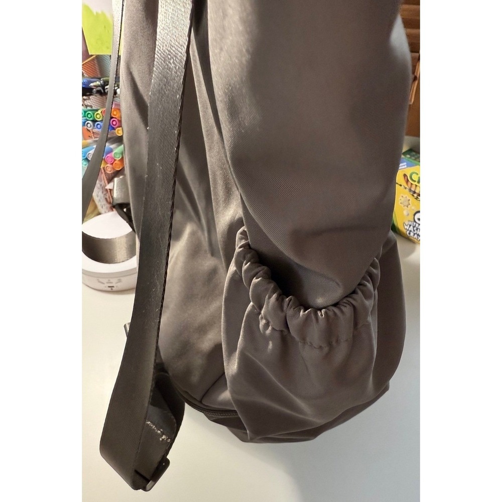 Beyond Yoga Go To Backpack‎ Taupe Gray Nylon Gym Yoga Bag with Shoe Compartment - Picture 7 of 8